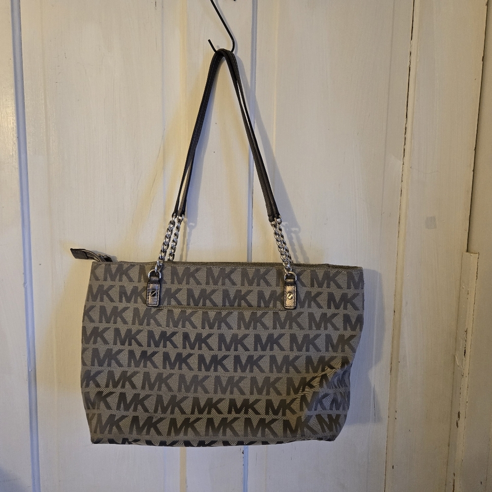 Michael Kors handbag 12x10